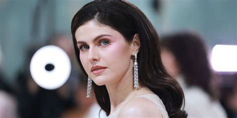 naked instagram|Alexandra Daddario Posed Buck Naked On Instagram, And Fans。